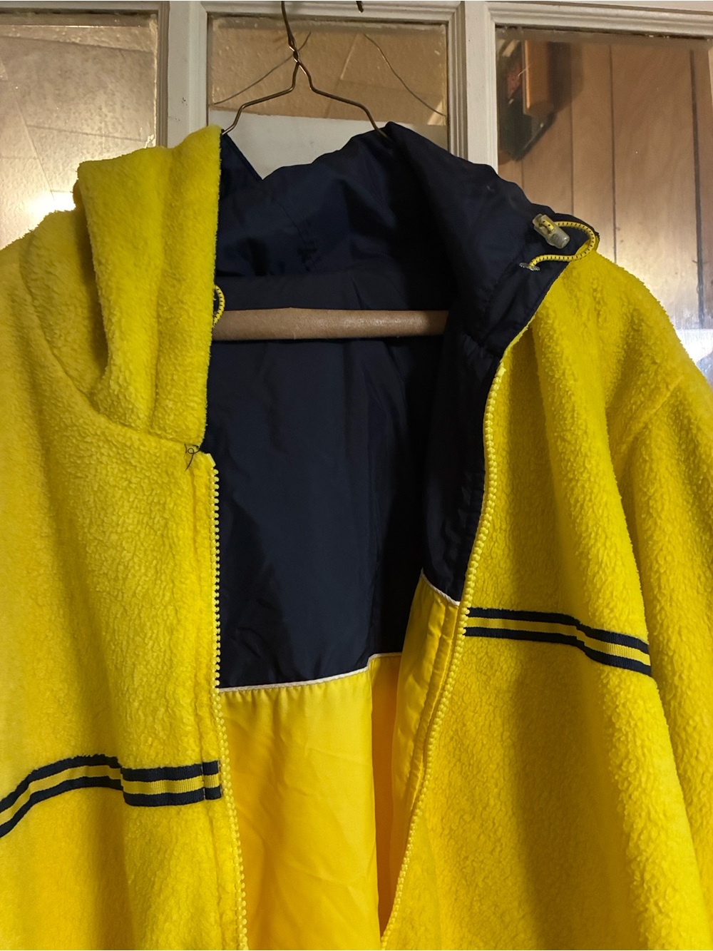Windbreaker - Picture 6 of 13